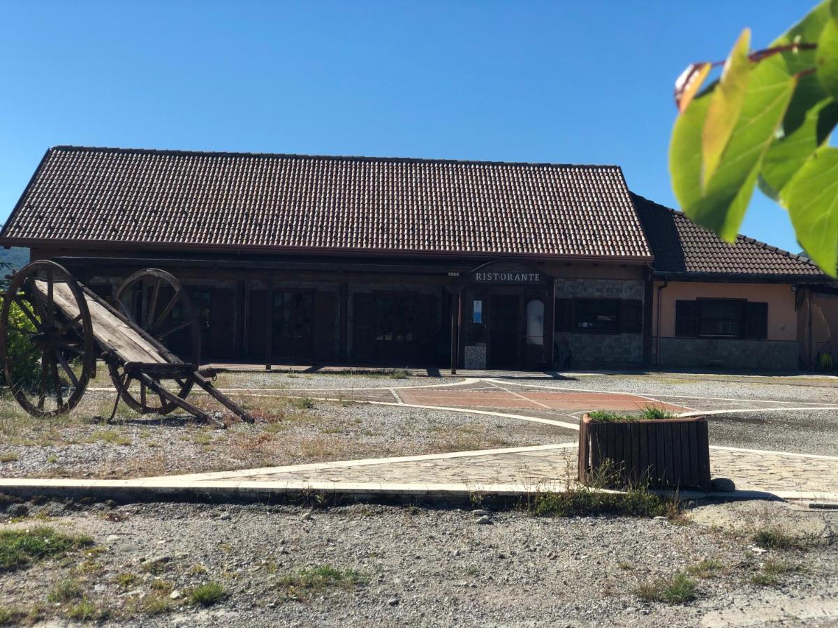 Hotel Pietrapanna Calvello Exterior photo